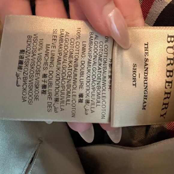 Burberry Sandringham Short Slim Trench - US 2 - AUTHENTICATED - Picture 14 of 15